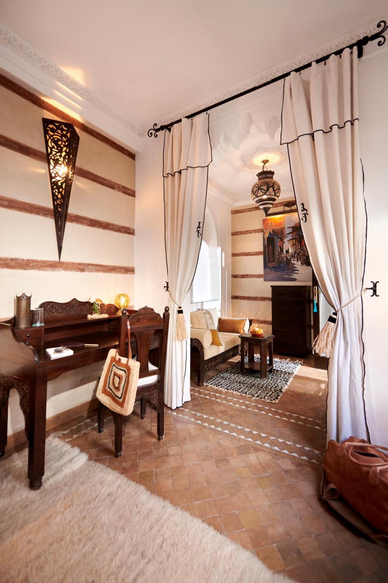 Riad Dar Amanza En Exclusivite Avec 4 Chambres Au Coeur De La Medina Marrakesh Luaran gambar